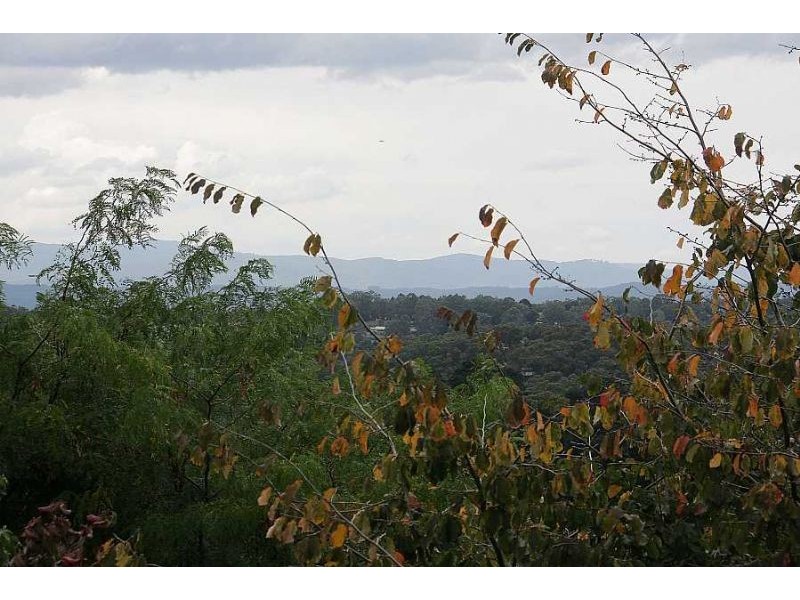 6 Davey Road, Emerald VIC 3782