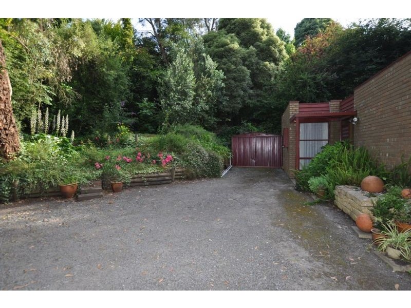 78 Emerald Monbulk Rd, Emerald VIC 3782