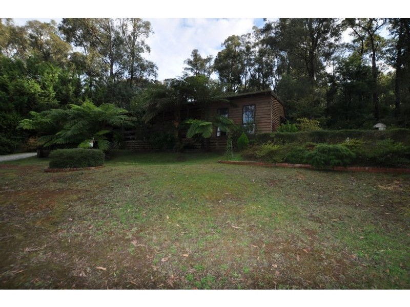 32 Second Avenue, Cockatoo VIC 3781
