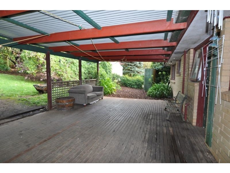 24 Springs Street, Cockatoo VIC 3781