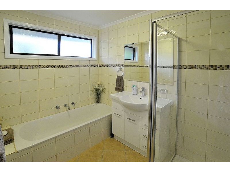 24 Memorial Avenue, Emerald VIC 3782