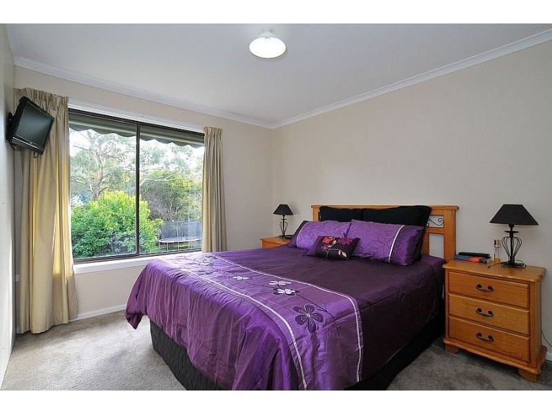 24 Memorial Avenue, Emerald VIC 3782