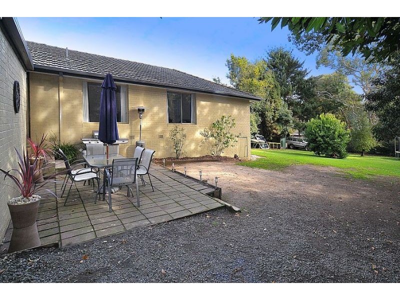 24 Memorial Avenue, Emerald VIC 3782