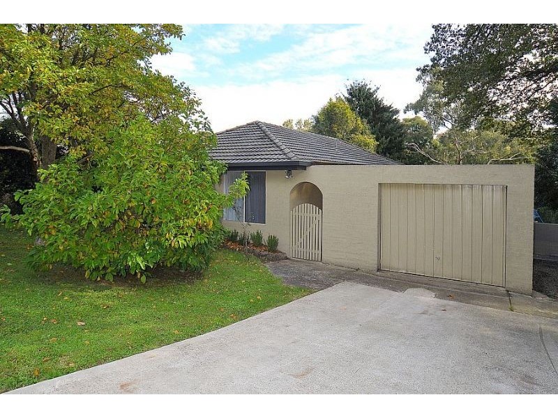 24 Memorial Avenue, Emerald VIC 3782