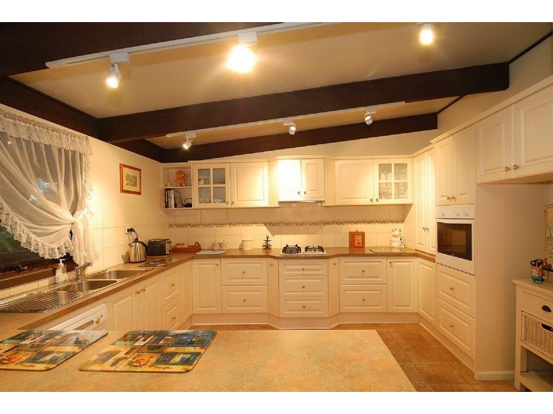 1 Albert Road, Clematis VIC 3782
