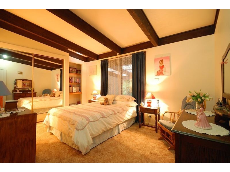 1 Albert Road, Clematis VIC 3782