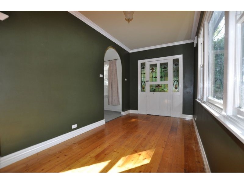 8 Kings Road, Emerald VIC 3782