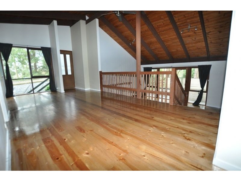 1 Glenvista, Emerald VIC 3782