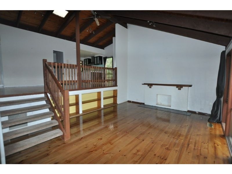 1 Glenvista, Emerald VIC 3782