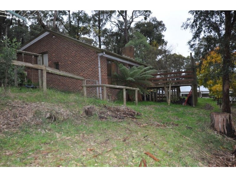 1 Glenvista, Emerald VIC 3782