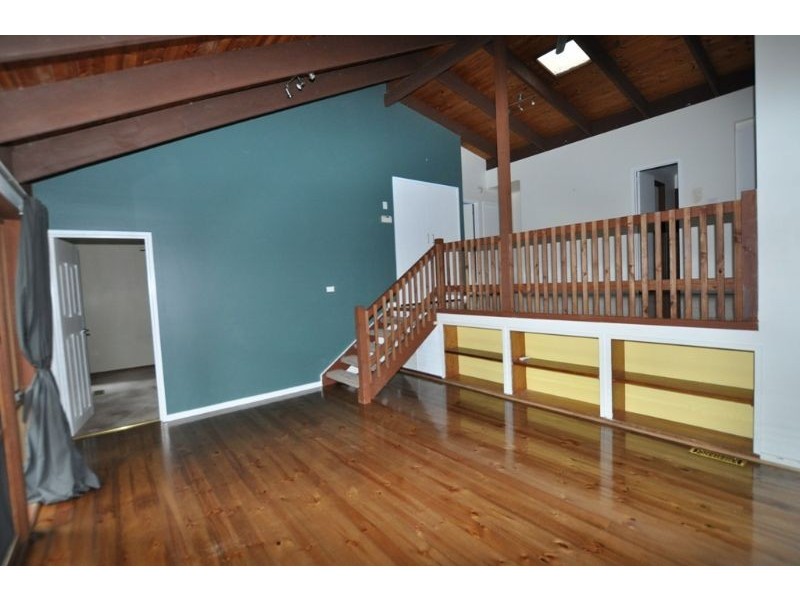 1 Glenvista, Emerald VIC 3782