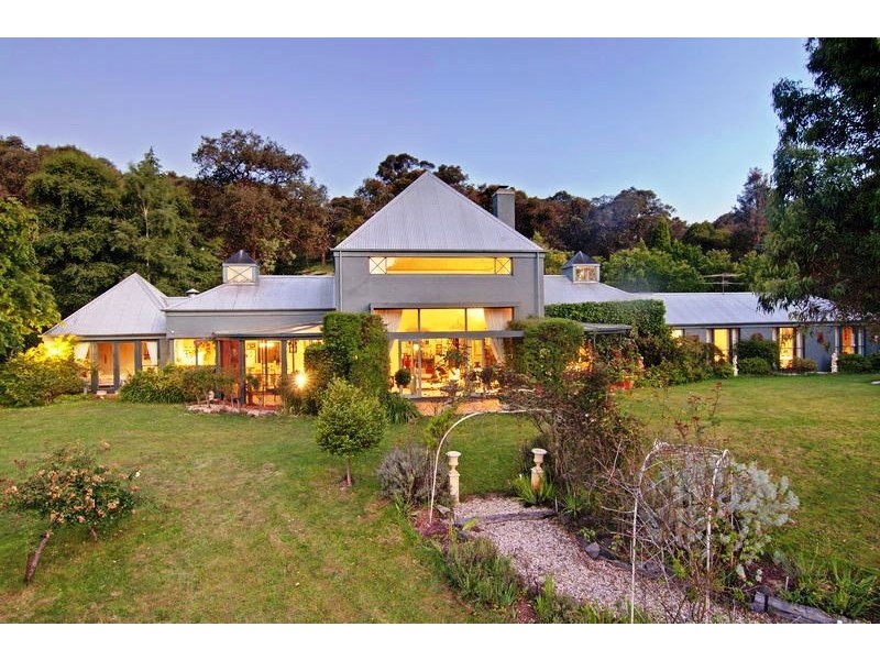 13 Cherry Road, Macclesfield VIC 3782