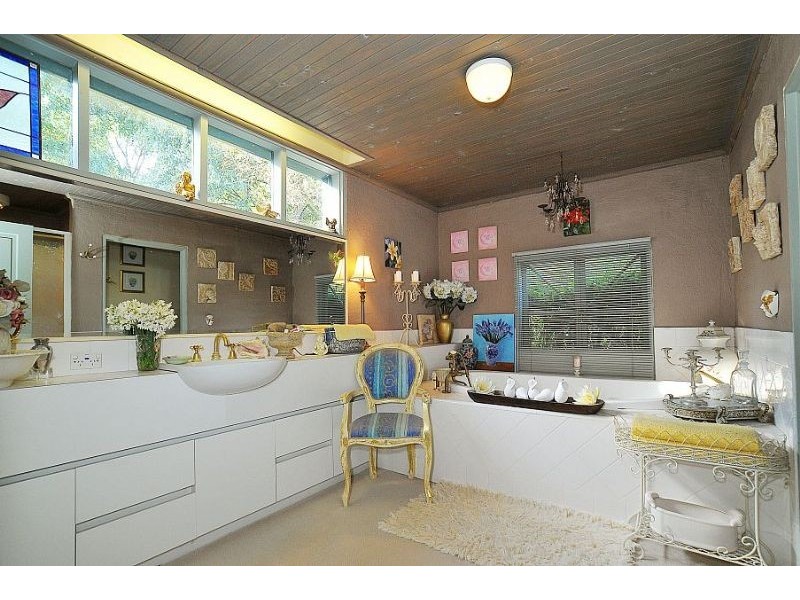 13 Cherry Road, Macclesfield VIC 3782