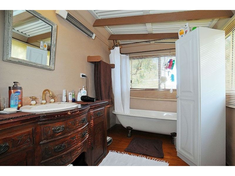 13 Cherry Road, Macclesfield VIC 3782