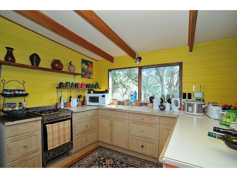 13 Cherry Road, Macclesfield VIC 3782