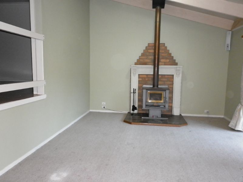 20 Edmunds Road, Cockatoo VIC 3781