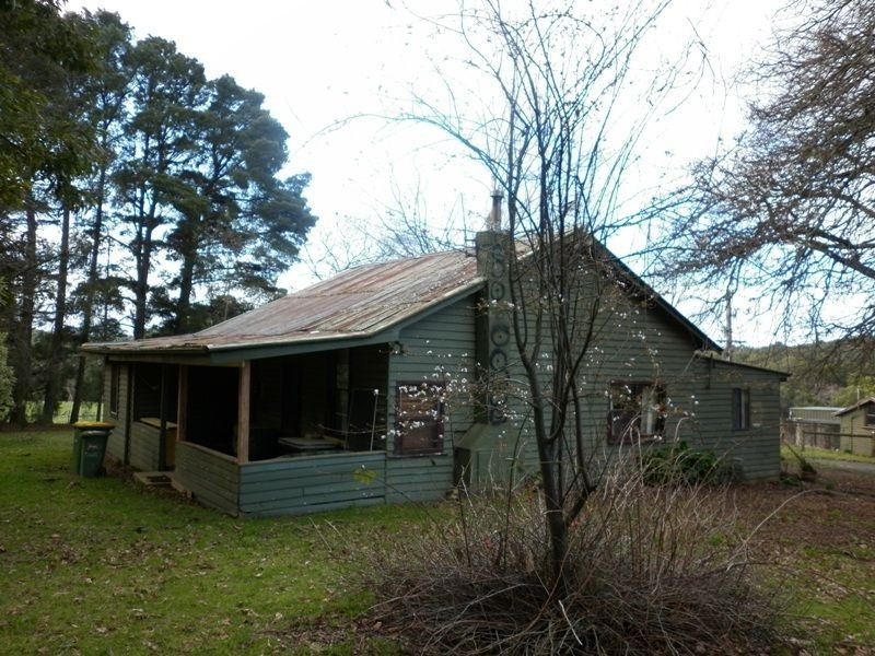 25 Kirk Road, Cockatoo VIC 3781