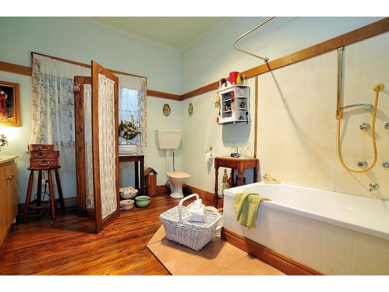 2 Avon Road, Avonsleigh VIC 3782