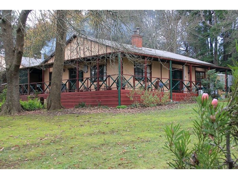 2 Avon Road, Avonsleigh VIC 3782