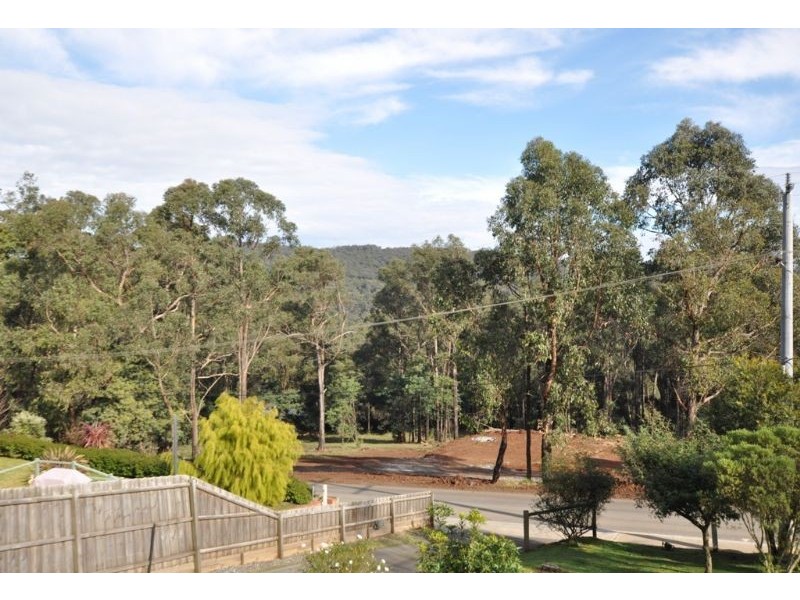 10 Devon Avenue, Cockatoo VIC 3781