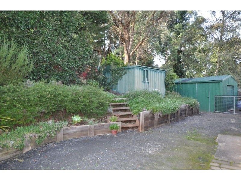 10 Devon Avenue, Cockatoo VIC 3781