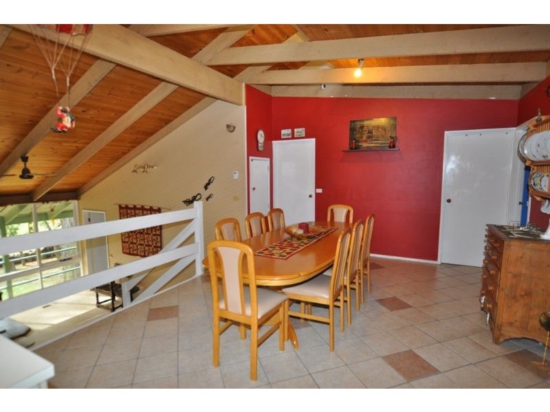 2 Bellbird Crescent, Emerald VIC 3782