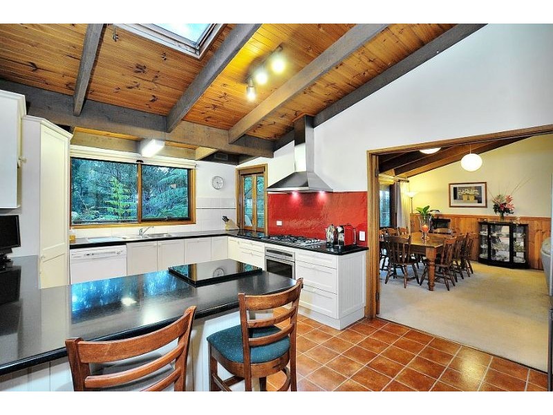 51 Mountain Road, Cockatoo VIC 3781