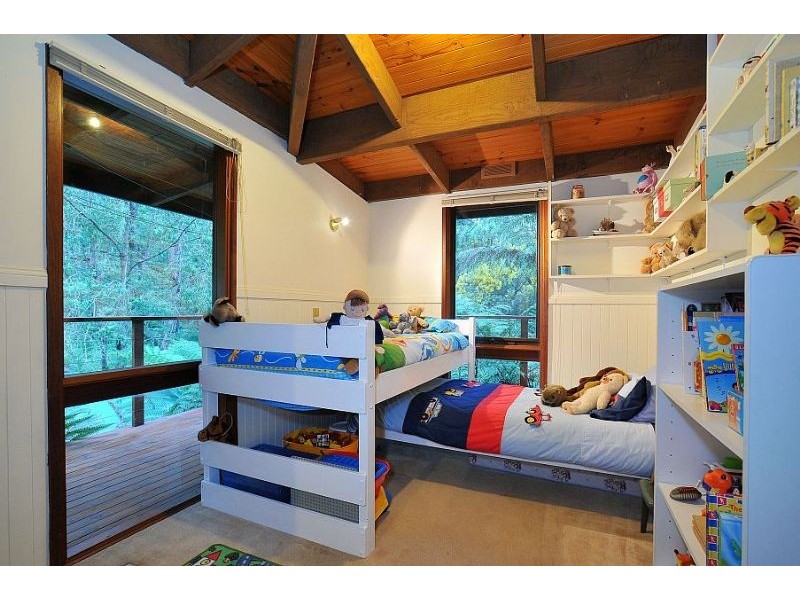 51 Mountain Road, Cockatoo VIC 3781