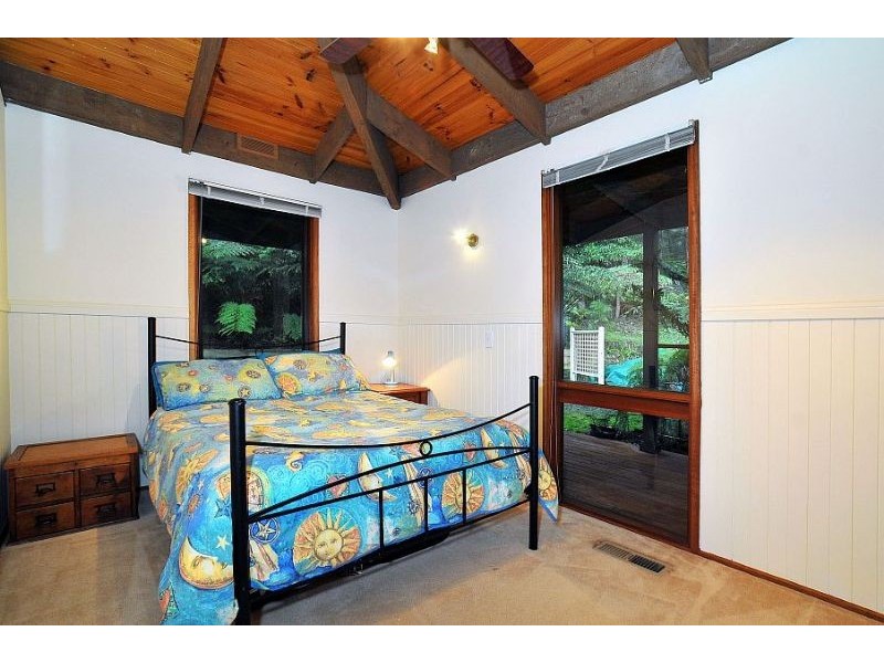 51 Mountain Road, Cockatoo VIC 3781