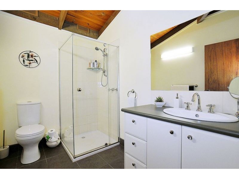 51 Mountain Road, Cockatoo VIC 3781