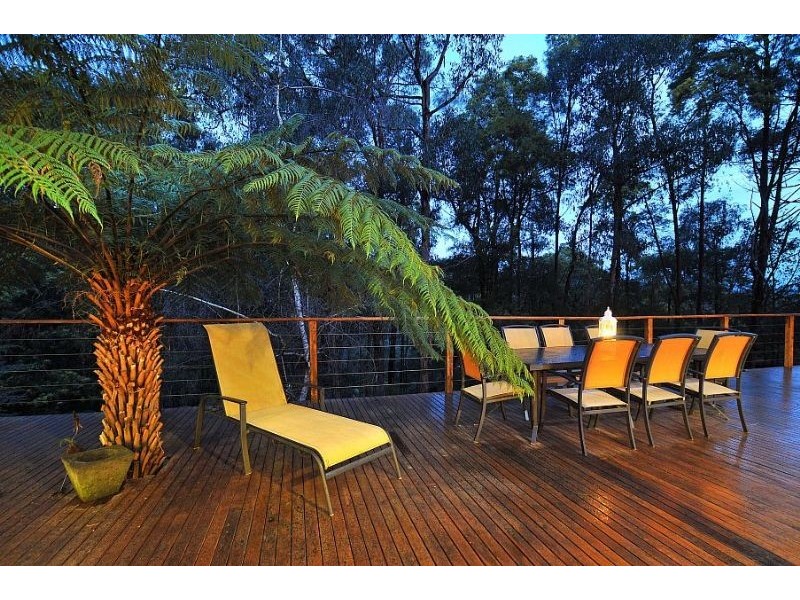 51 Mountain Road, Cockatoo VIC 3781