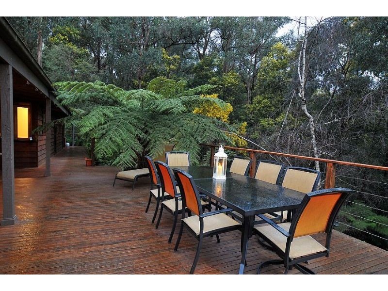 51 Mountain Road, Cockatoo VIC 3781