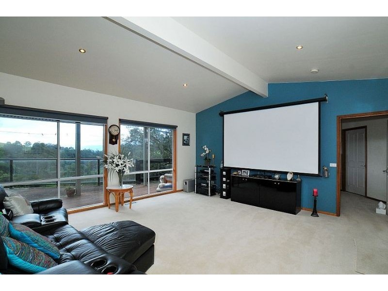 4 Duke Street, Emerald VIC 3782