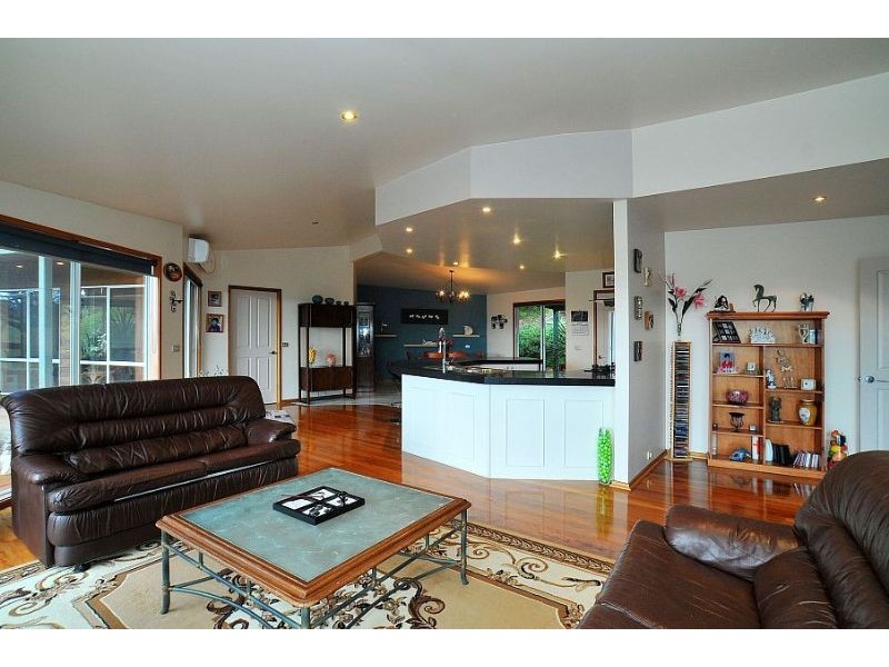 4 Duke Street, Emerald VIC 3782