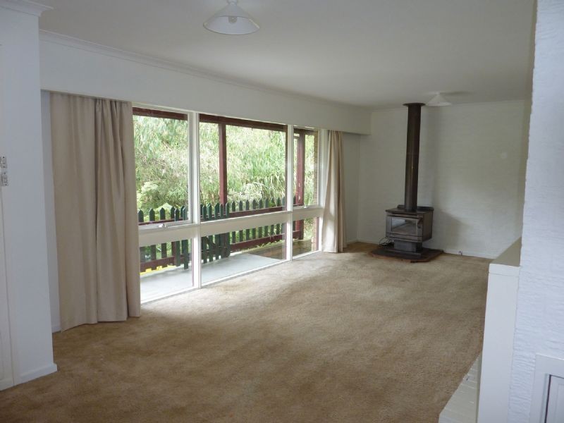 24 Springs Street, Cockatoo VIC 3781