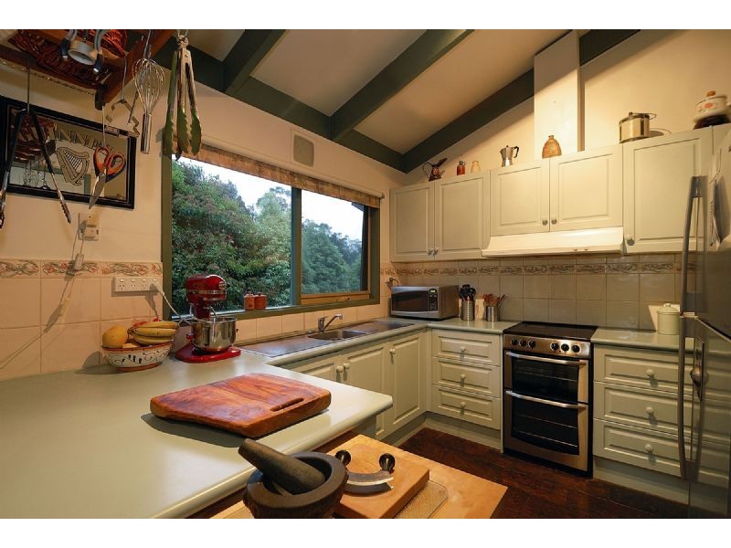 47 Mountain Road, Cockatoo VIC 3781