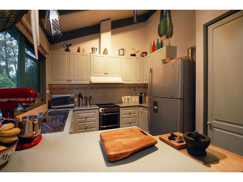 47 Mountain Road, Cockatoo VIC 3781