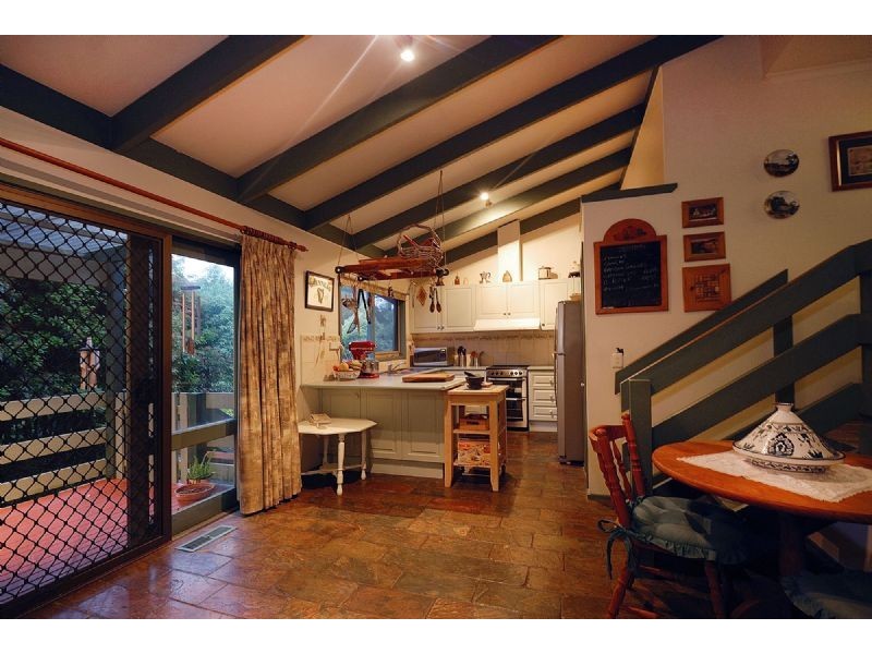 47 Mountain Road, Cockatoo VIC 3781