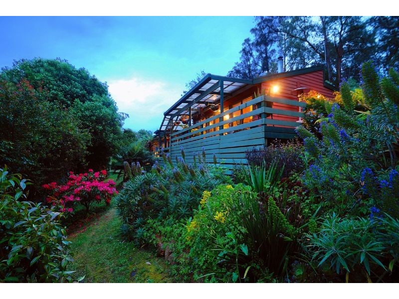 47 Mountain Road, Cockatoo VIC 3781