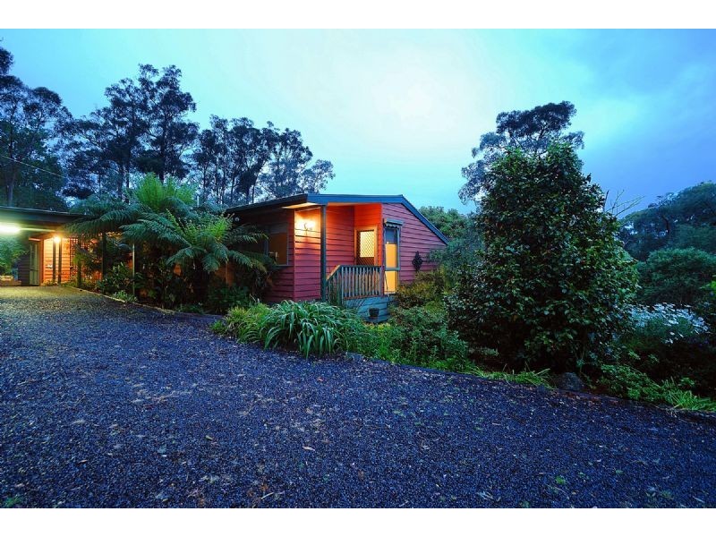 47 Mountain Road, Cockatoo VIC 3781