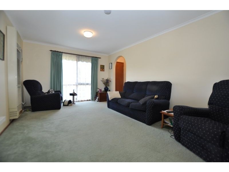 10 Devon Avenue, Cockatoo VIC 3781