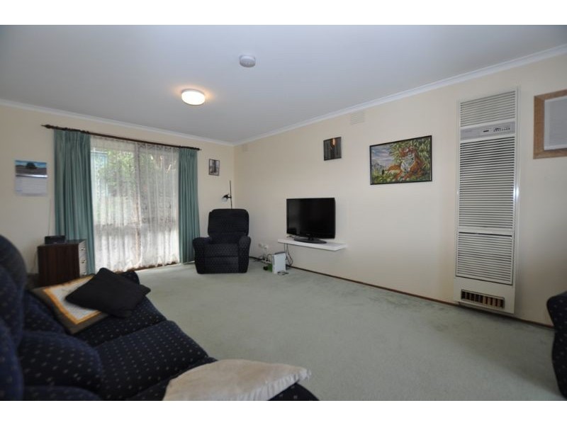 10 Devon Avenue, Cockatoo VIC 3781