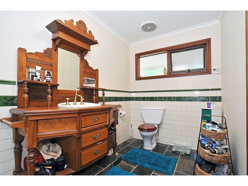 49 Fernglade Drive, Emerald VIC 3782