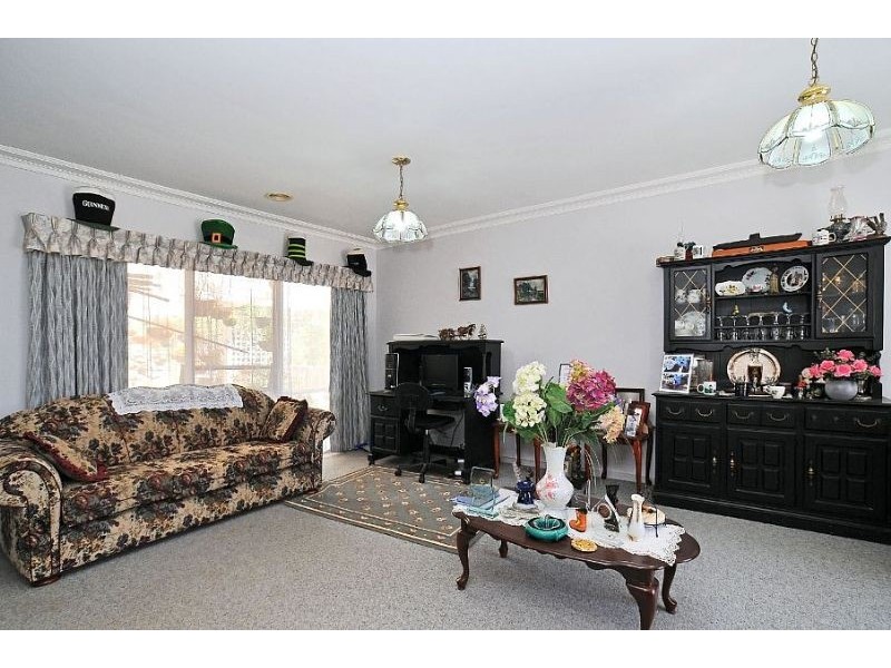 15 Russell Road, Gembrook VIC 3783