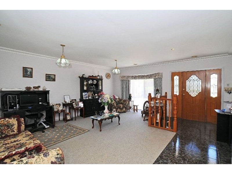 15 Russell Road, Gembrook VIC 3783