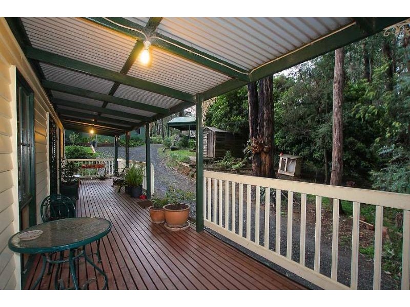 13 Vista Drive, Emerald VIC 3782