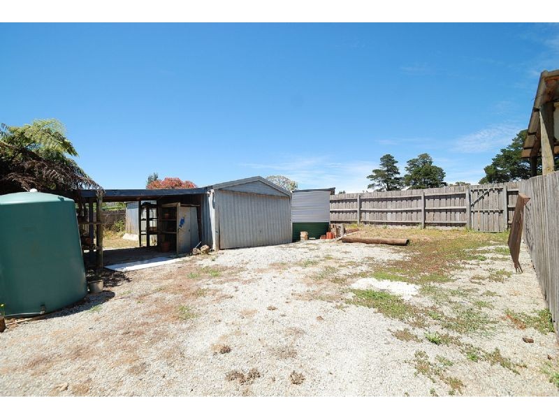 4 Heroes Avenue, Gembrook VIC 3783