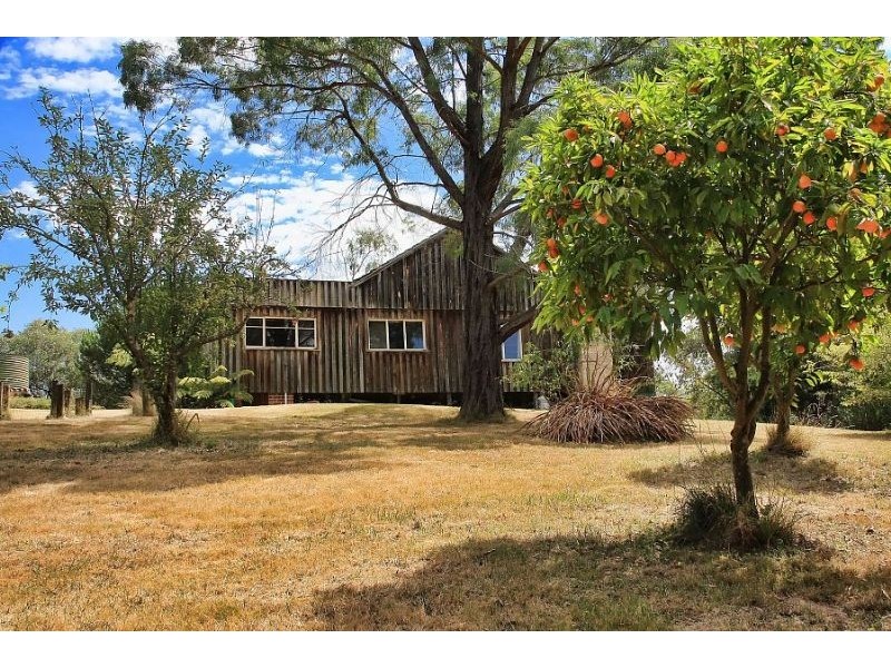 395 Evans Road, Cockatoo VIC 3781