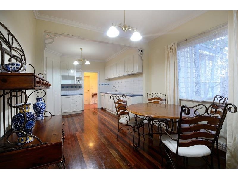 16 Amphlett Avenue, Cockatoo VIC 3781