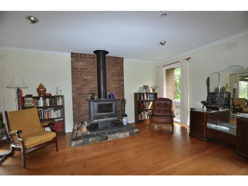 9 Joffre Parade, Cockatoo VIC 3781